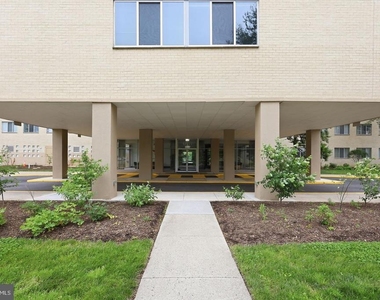 6631 Wakefield Drive - Photo Thumbnail 15