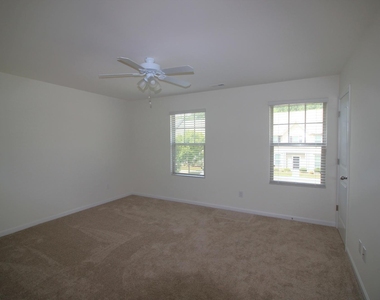 4476 Middletown Drive - Photo Thumbnail 11