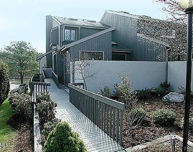10 Bayswater Place - Photo Thumbnail 2