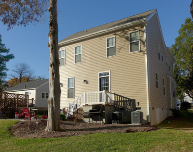 307 W Poplar Avenue - Photo Thumbnail 20