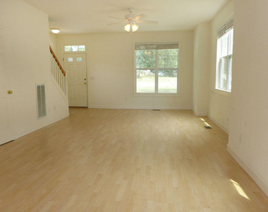 307 W Poplar Avenue - Photo Thumbnail 1