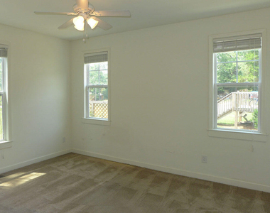 307 W Poplar Avenue - Photo Thumbnail 11