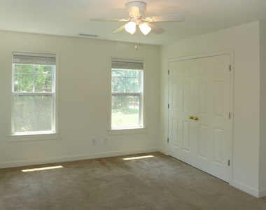 307 W Poplar Avenue - Photo Thumbnail 15