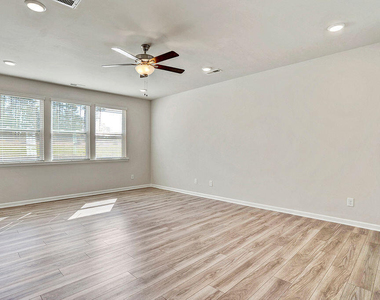 160 Wood Orchid Lane - Photo Thumbnail 6