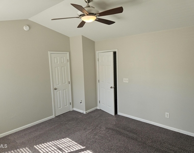 106 Shelter Haven Drive - Photo Thumbnail 15