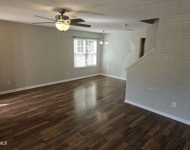 106 Shelter Haven Drive - Photo Thumbnail 2