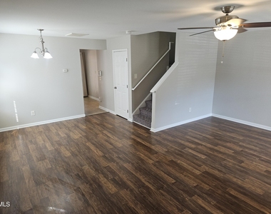 106 Shelter Haven Drive - Photo Thumbnail 3