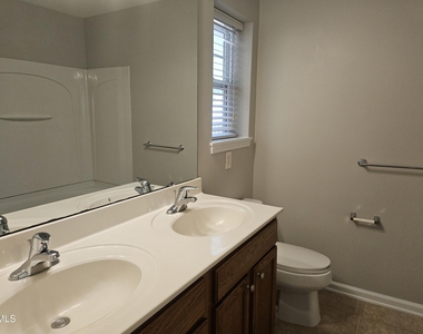 106 Shelter Haven Drive - Photo Thumbnail 12