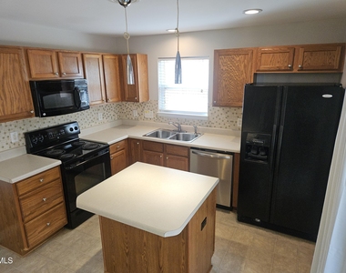 106 Shelter Haven Drive - Photo Thumbnail 5