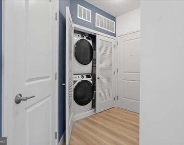 10755 Fairgrounds Drive - Photo Thumbnail 10