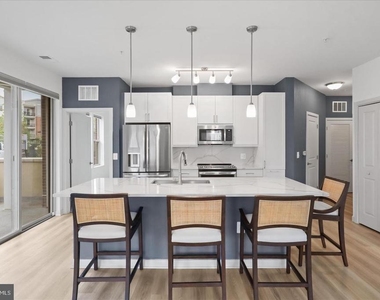 10755 Fairgrounds Drive - Photo Thumbnail 14