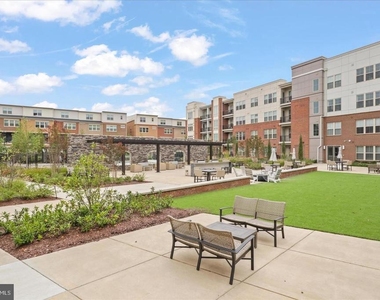 10755 Fairgrounds Drive - Photo Thumbnail 31