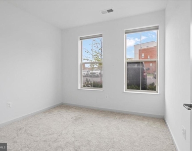 10755 Fairgrounds Drive - Photo Thumbnail 21