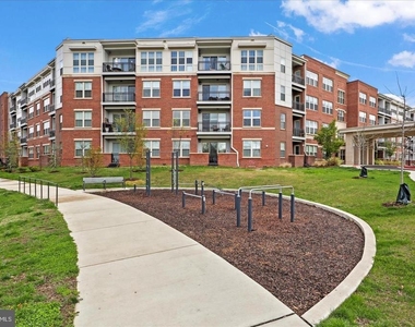 10755 Fairgrounds Drive - Photo Thumbnail 4