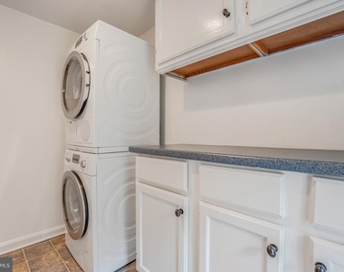 708 Kenmore Avenue - Photo Thumbnail 11