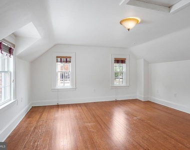 708 Kenmore Avenue - Photo Thumbnail 17