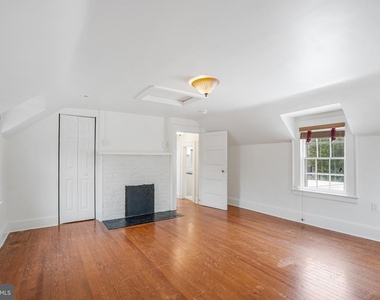 708 Kenmore Avenue - Photo Thumbnail 16