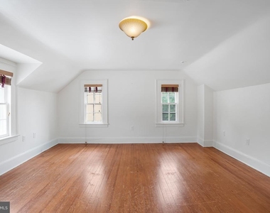 708 Kenmore Avenue - Photo Thumbnail 18