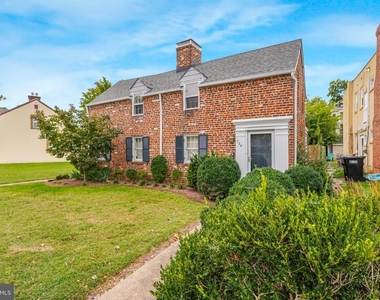 708 Kenmore Avenue - Photo Thumbnail 2
