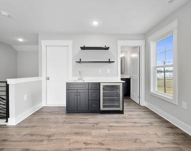 313 E 4th Street - Photo Thumbnail 29