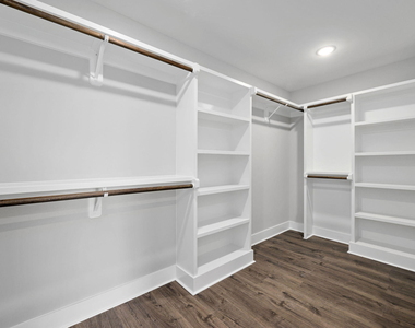 313 E 4th Street - Photo Thumbnail 26