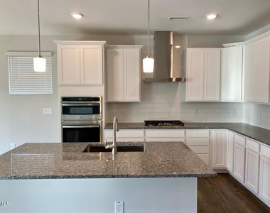 100 Tuttle Trail - Photo Thumbnail 4