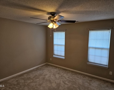 148 Cline Falls Drive - Photo Thumbnail 14