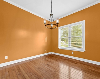 5019 Hollyridge Drive - Photo Thumbnail 8