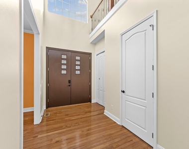 5019 Hollyridge Drive - Photo Thumbnail 6