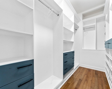 5019 Hollyridge Drive - Photo Thumbnail 15