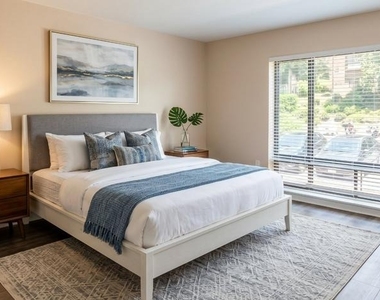 124 Roberts Lane - Photo Thumbnail 5