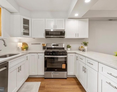 3825 Keller Avenue - Photo Thumbnail 11