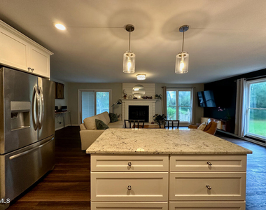2344 Ravenhill Drive - Photo Thumbnail 10