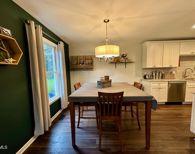 2344 Ravenhill Drive - Photo Thumbnail 12