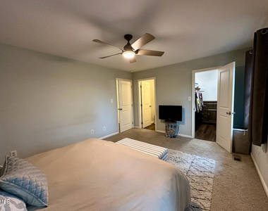 2344 Ravenhill Drive - Photo Thumbnail 20