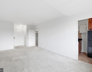 1121 Arlington Boulevard - Photo Thumbnail 7