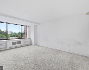 1121 Arlington Boulevard - Photo Thumbnail 9