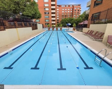 1121 Arlington Boulevard - Photo Thumbnail 2