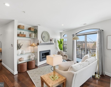 2702 Langston Boulevard - Photo Thumbnail 5