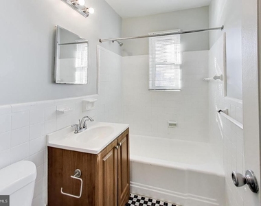 1722 N Quinn Street - Photo Thumbnail 12