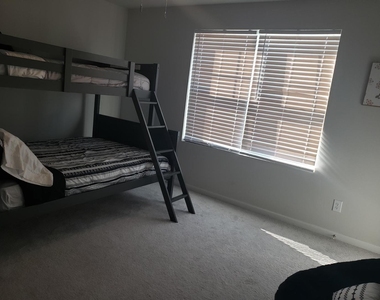 4017 Whitney Peak Drive - Photo Thumbnail 12