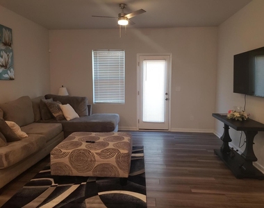 4017 Whitney Peak Drive - Photo Thumbnail 3