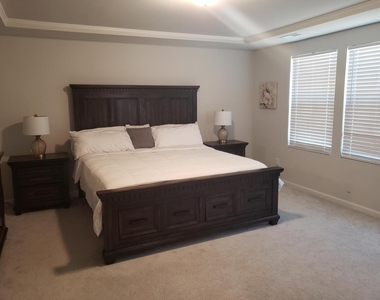 4017 Whitney Peak Drive - Photo Thumbnail 8