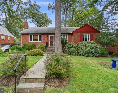 2427 N Sycamore Street - Photo Thumbnail 18