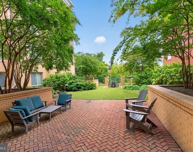 2200 N Westmoreland Street - Photo Thumbnail 19