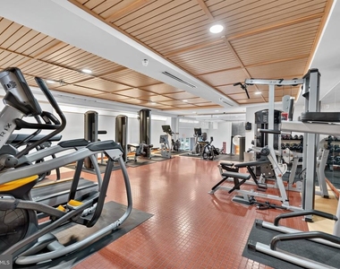 2200 N Westmoreland Street - Photo Thumbnail 16