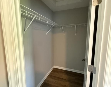 242 Hudson Boulevard - Photo Thumbnail 5