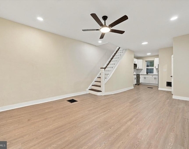 542 E Herman Street - Photo Thumbnail 1