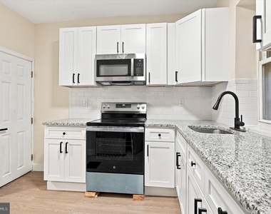 542 E Herman Street - Photo Thumbnail 5