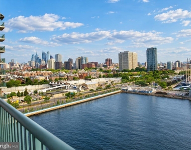 717 S Columbus Boulevard - Photo Thumbnail 11